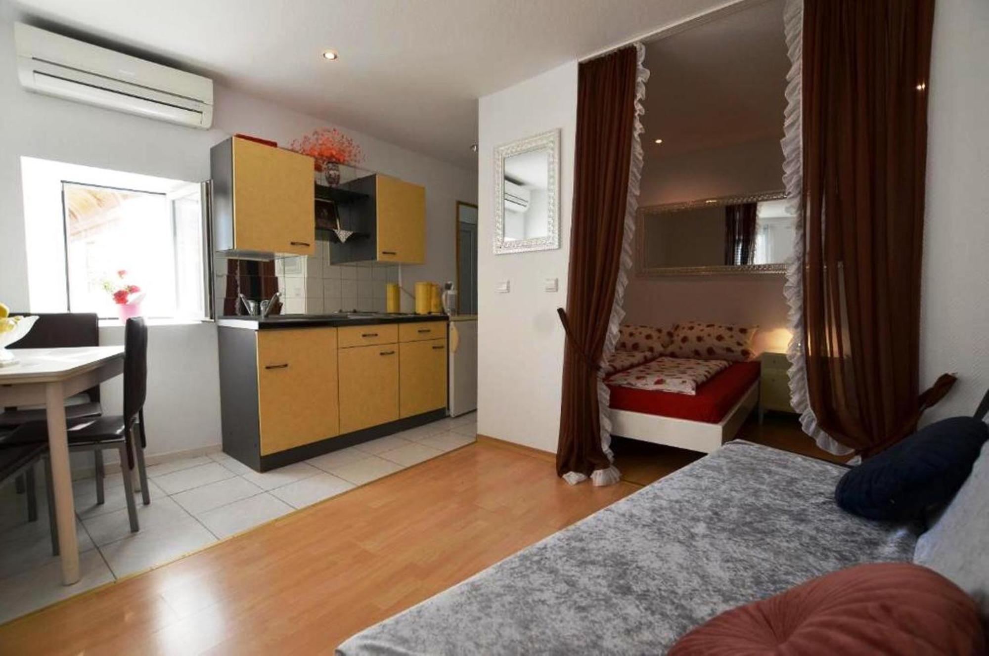 Augusta Apartment Rovinj Exterior photo